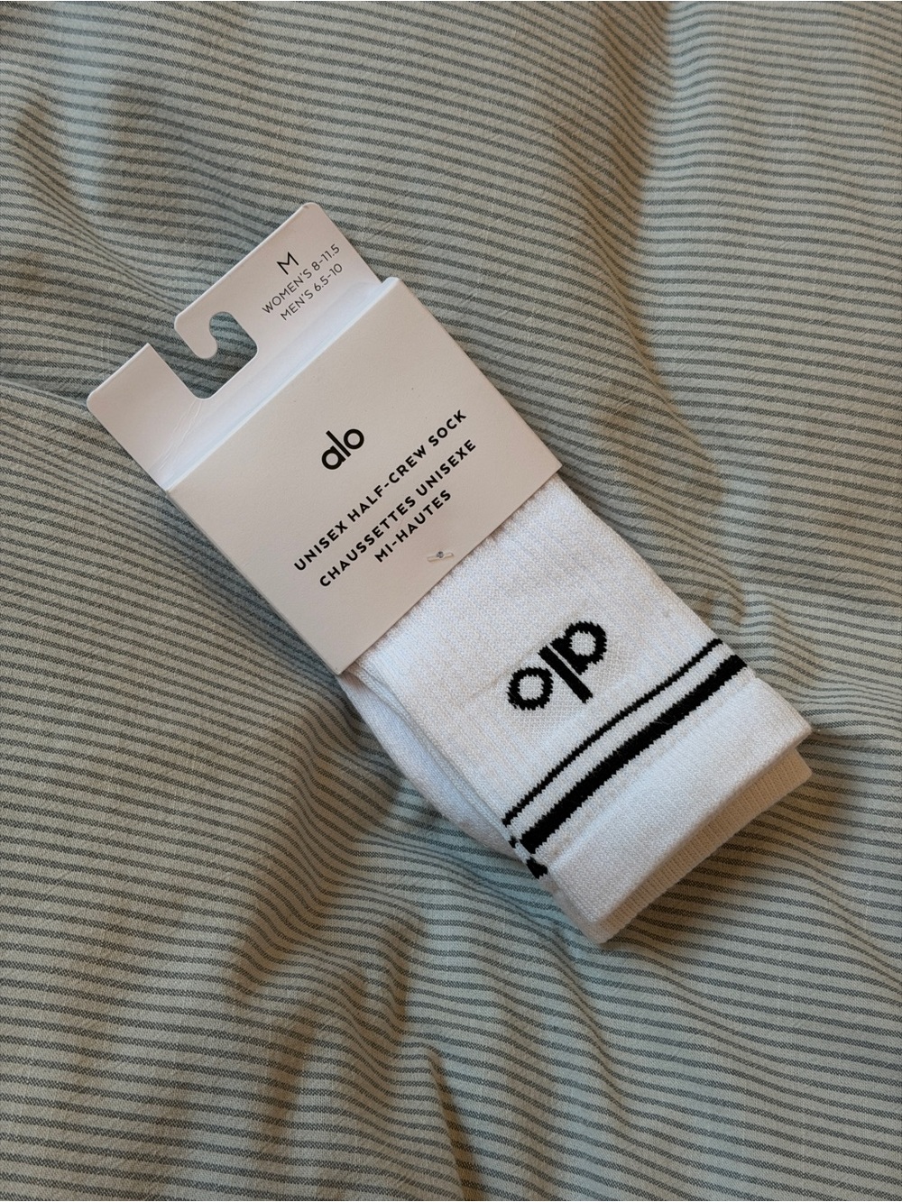 ALO Yoga White & Black Unisex Half-Crew Athletic Socks - Picture 1 of 2